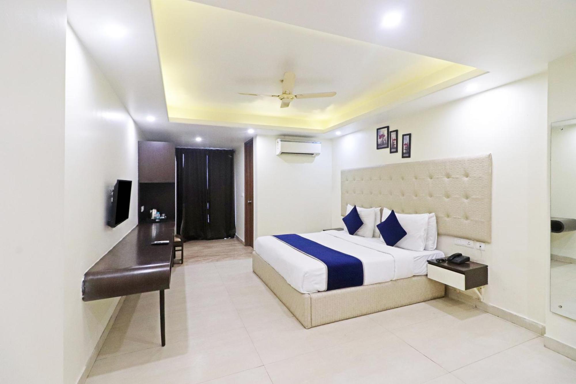 Hotel The Archer Artemis Hospital Road Sector 52 Gurgaon Eksteriør bilde
