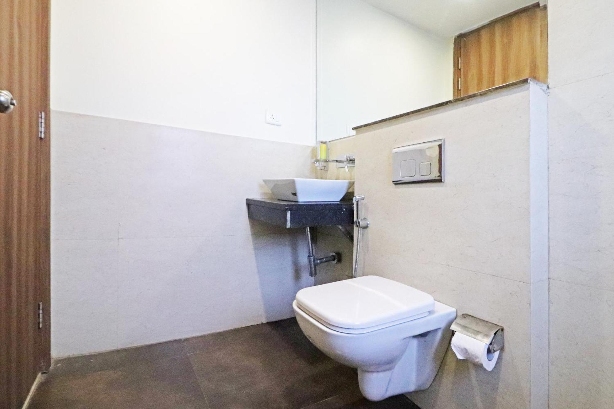 Hotel The Archer Artemis Hospital Road Sector 52 Gurgaon Eksteriør bilde