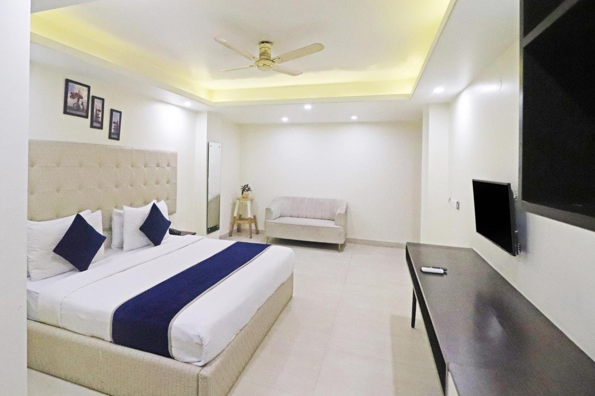 Hotel The Archer Artemis Hospital Road Sector 52 Gurgaon Eksteriør bilde